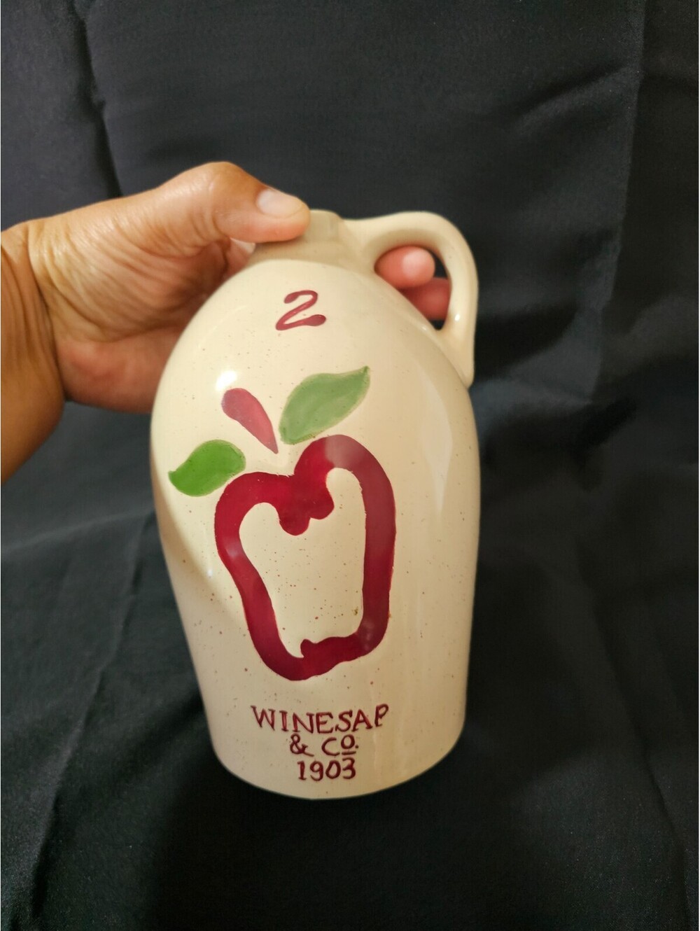 Winesap & Co. 1903 Ceramic Jug 2L Apple Pattern Glossy Pottery Decorative Handle